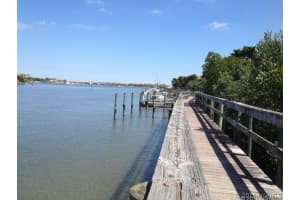 424 Bouchelle Dr APT 102, New Smyrna Beach, FL 32169, Sold 09/30/24