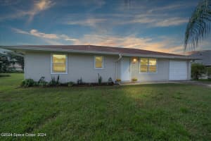 418 Newgate St NW, Palm Bay, FL 32907, Sold 11/14/24