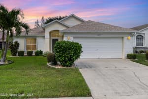 2327 Hidden Pine Ln NE, Palm Bay, FL 32905, Sold 11/14/24