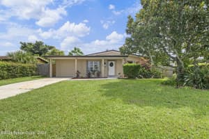 415 Sioux Blvd, Oak Hill, FL 32759, Sold 01/31/25