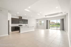 2726 Victory Palm Dr, Edgewater, FL 32141, Sold 12/10/24
