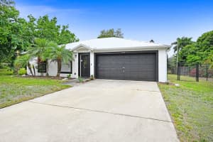 128 N Cory Dr, Edgewater, FL 32141, Sold 02/24/25