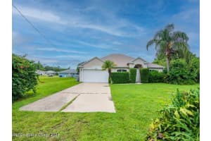 8575 90th Ave, Vero Beach, FL 32967, Sold 03/21/25