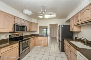 1112 Live Oak St, New Smyrna Beach, FL 32168, Sold 03/21/25