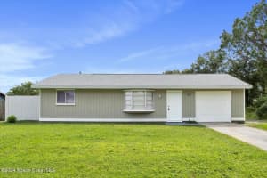 18 Lake Fairgreen Cir, New Smyrna Beach, FL 32168, Sold 01/16/25