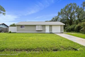 18 Lake Fairgreen Cir, New Smyrna Beach, FL 32168, Sold 01/16/25