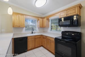 416 Linda Ln, Melbourne, FL 32935, Sold 01/31/25