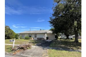 827 Hampton Dr NE, Palm Bay, FL 32905, Sold 01/17/25