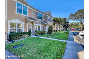 1311 Hampton Park Ln, Melbourne, FL 32940, Sold 12/05/24