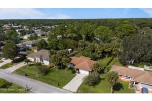 627 Castaways St NE, Palm Bay, FL 32907, Sold 02/19/25