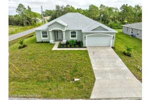 2817 Yule Tree Dr, Edgewater, FL 32141, Sold 01/21/25