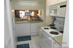 451 Bouchelle Dr APT 301, New Smyrna Beach, FL 32169, Sold 12/19/24