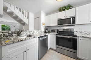321 Cedar Ave, New Smyrna Beach, FL 32169, Sold 12/12/24