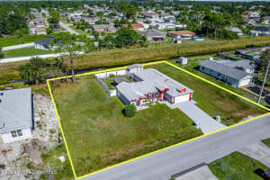 221 Meadow Lake Dr, Edgewater, FL 32141, Sold 02/28/25