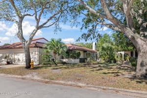 1011 Hill St, New Smyrna Beach, FL 32169, Sold 01/16/25