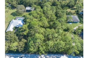8366 92nd Avenue, Vero Beach, FL 32967 Sold 05/14/25