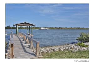806 S Riverside Dr, Edgewater, FL 32132, Sold 01/13/25