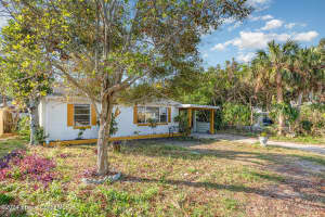 958 Roberts Blvd, Deltona, FL 32725, Sold 01/24/25