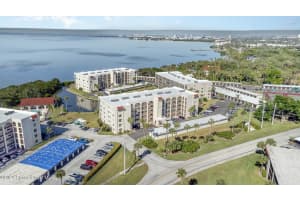 706 Helmsman Ln, Edgewater, FL 32141, Sold 03/31/25