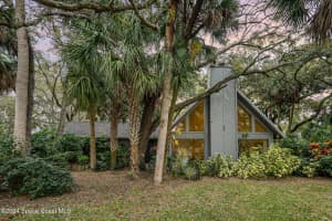 104 10th St, New Smyrna Beach, FL 32168, Sold 01/27/25