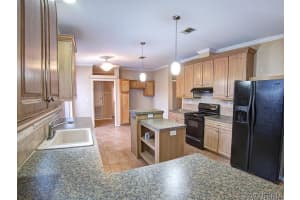 28 Pine Arbor Lane, Vero Beach, FL 32962 Sold 10/28/25