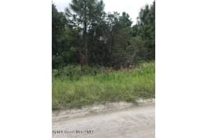 8185 W 98th Avenue, Vero Beach, Fl 32967 Sold 03/31/25