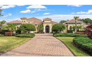 403 5th St, New Smyrna Beach, FL 32168, Sold 01/06/25