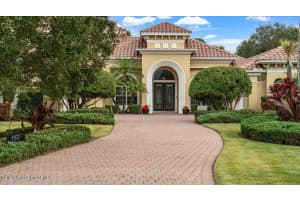 403 5th St, New Smyrna Beach, FL 32168, Sold 01/06/25