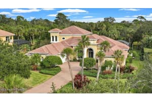 403 5th St, New Smyrna Beach, FL 32168, Sold 01/06/25