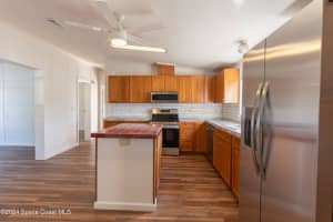 6 Emerald St, Melbourne, FL 32904, Sold 02/25/25