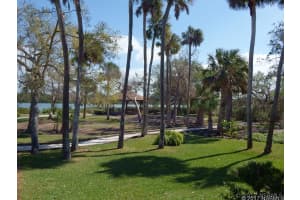 27012 Grand Oak Lane, Tavares, FL 32778 Sold 04/24/25