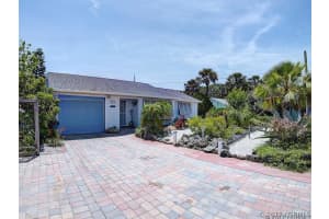 301 N Pine St, New Smyrna Beach, FL 32169, Sold 04/11/25