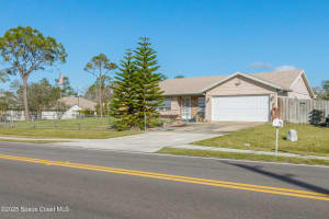 293 Americana Boulevard, Palm Bay, FL 32907 Sold 04/15/25