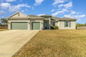 182 Nemo Cir NE, Palm Bay, FL 32907, Sold 04/28/25
