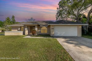 1086 Slocum St NW, Palm Bay, FL 32907, Sold 04/04/25