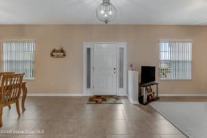 323 Mariners Gate Drive, Edgewater, FL 32141 Sold 08/08/25