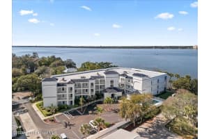 420 Moore Park Lane, Merritt Island, FL 32952 Sold 06/27/25
