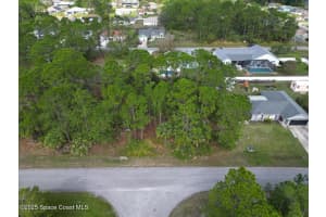 888 Bonita Ave, New Smyrna Beach, FL 32169, Sold 03/21/25