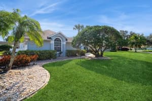 586 Deerfield Dr, Melbourne, FL 32940, Sold 03/17/25