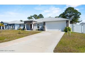 262 Canterbury Cir, New Smyrna Beach, FL 32168, Sold 06/06/25