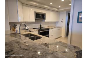 579 N Atlantic Ave, New Smyrna Beach, FL 32169, Sold 03/31/25