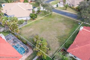 565 Newport Drive, Indialantic, Fl 32903 - Off Market