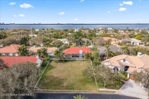 565 Newport Drive, Indialantic, Fl 32903 - Off Market