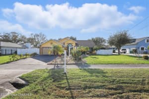 2585 S Courtenay Pkwy, Merritt Island, FL 32952, Sold 03/24/25