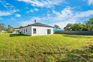 1765 24th Street, Vero Beach, FL 32962 Sold 06/18/25