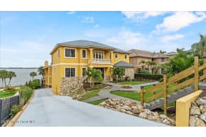 2120 Indian River Drive, Cocoa, FL 32922 Sold 09/11/25