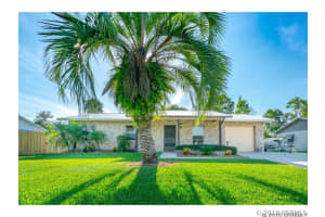 416 Wildwood Dr, Edgewater, FL 32132, Sold 04/30/25