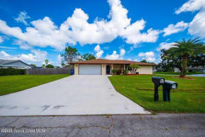 391 Huntsville St NE, Palm Bay, FL 32907, Sold 03/18/25