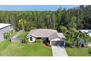 917 Locust St, New Smyrna Beach, FL 32169, Sold 05/30/25