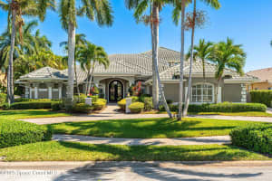 300 Lansing Island Dr, Indian Harbour Beach, FL 32937, Sold 05/08/25